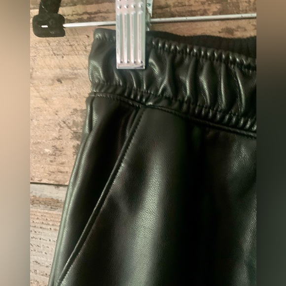 ABERCROMBIE &FITCH- Vegan leather joggers - Picture 7 of 10